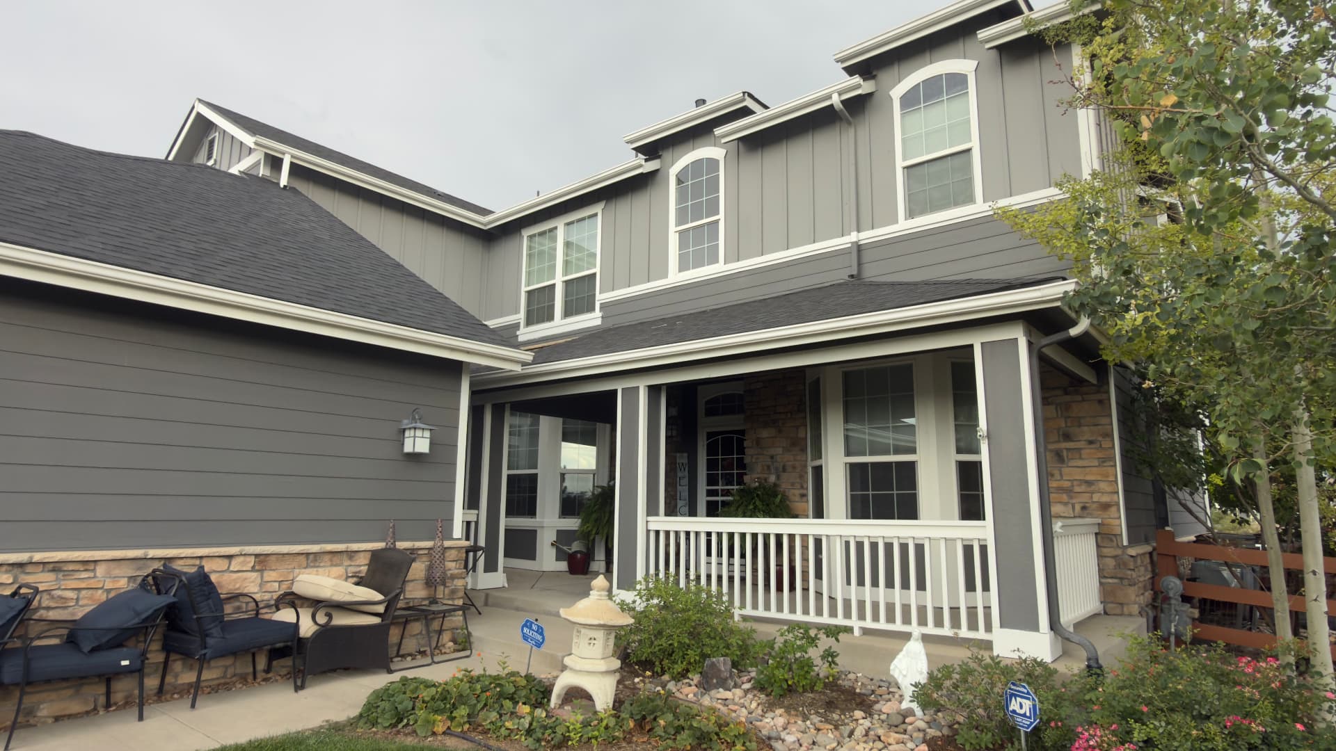 Two-Tone Craftsman Exterior